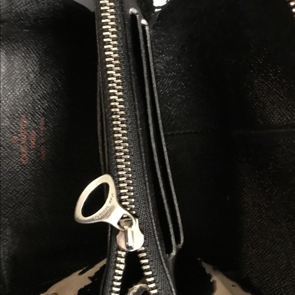 Authentic Louis Vuitton Organizer - Picture 3 of 5